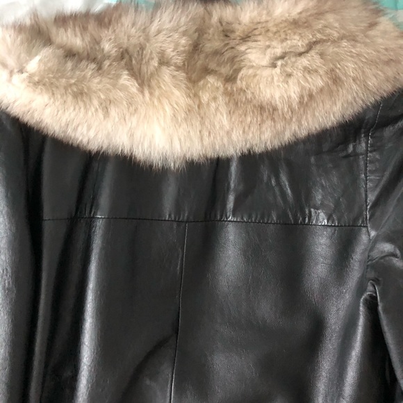 Authentic Vintage Leather TrenchCoat - Minx collar - Picture 7 of 11